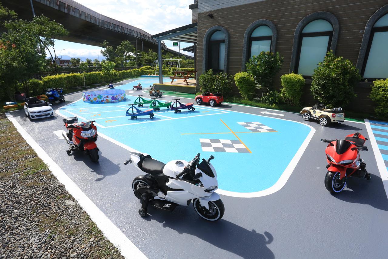 Bed and Breakfast Dania Garden Luodong Exterior foto